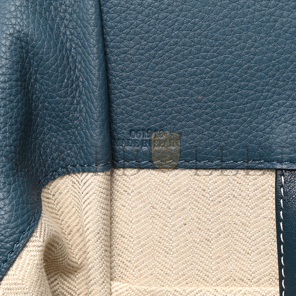 LOEWE CALFSKIN SMALL HAMMOCK SHOULDER BAG MARINE (30*25*13.5) LOEWE CALFSKIN SMALL HAMMOCK SHOULDER BAG MARINE (30*25*13.5)