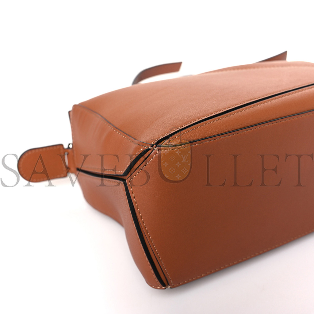 LOEWE CALFSKIN SMALL PUZZLE BAG TAN (24*16.5*10.5cm) LOEWE CALFSKIN SMALL PUZZLE BAG TAN (24*16.5*10.5cm)