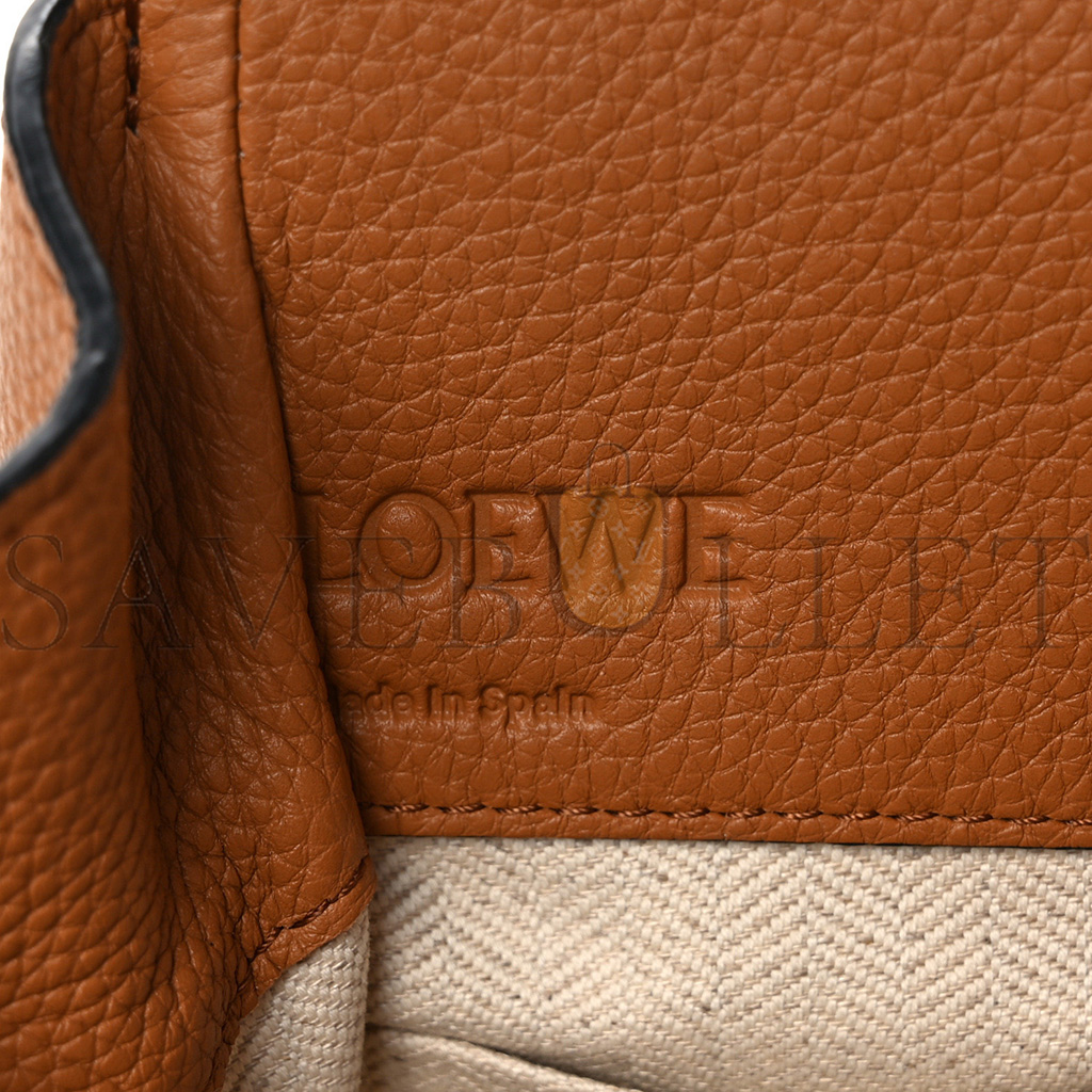 LOEWE CALFSKIN MINI HAMMOCK SHOULDER BAG TAN (20*16*10cm) LOEWE CALFSKIN MINI HAMMOCK SHOULDER BAG TAN (20*16*10cm)