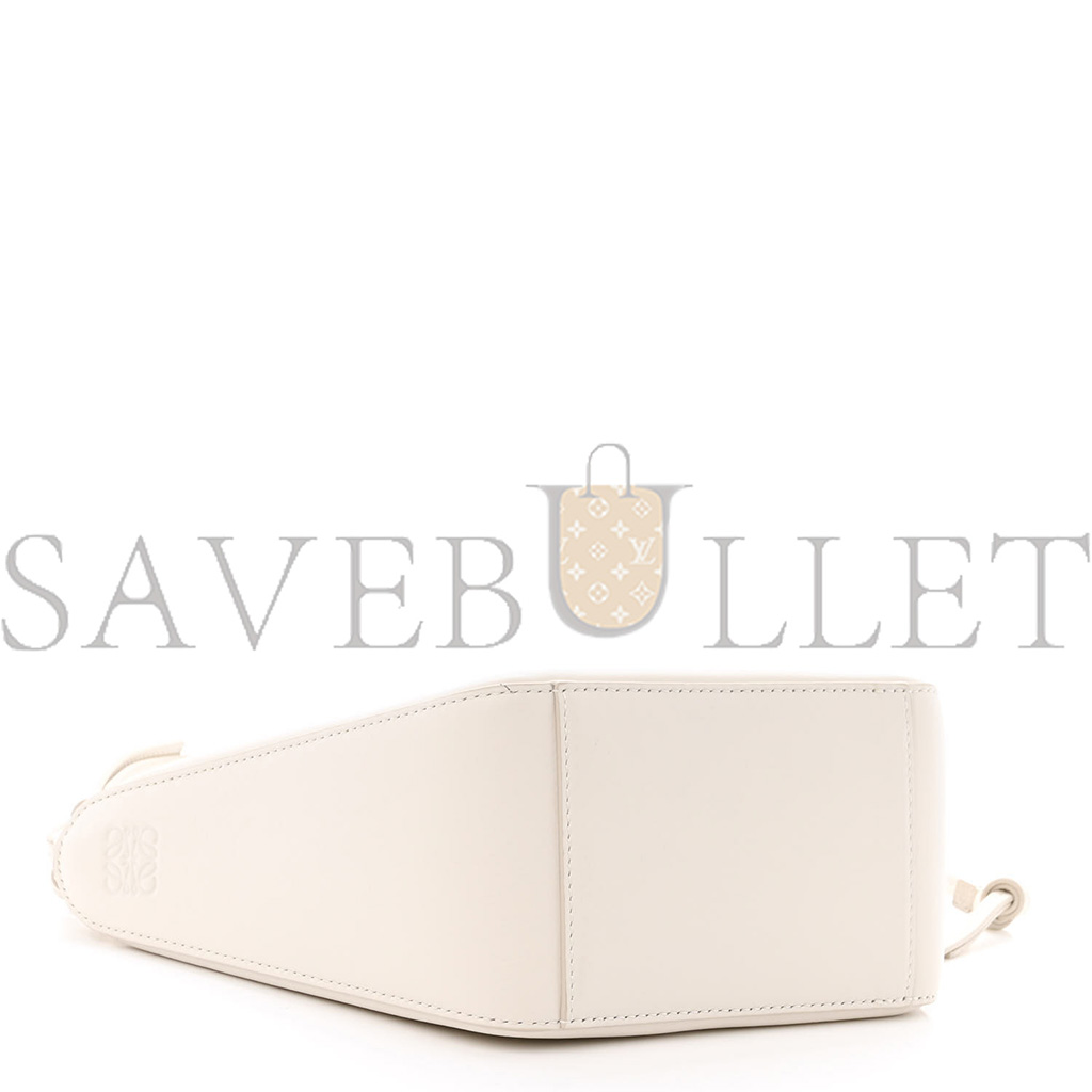 LOEWE CALFSKIN MINI HAMMOCK HOBO SOFT WHITE (17*17*10cm) LOEWE CALFSKIN MINI HAMMOCK HOBO SOFT WHITE (17*17*10cm)