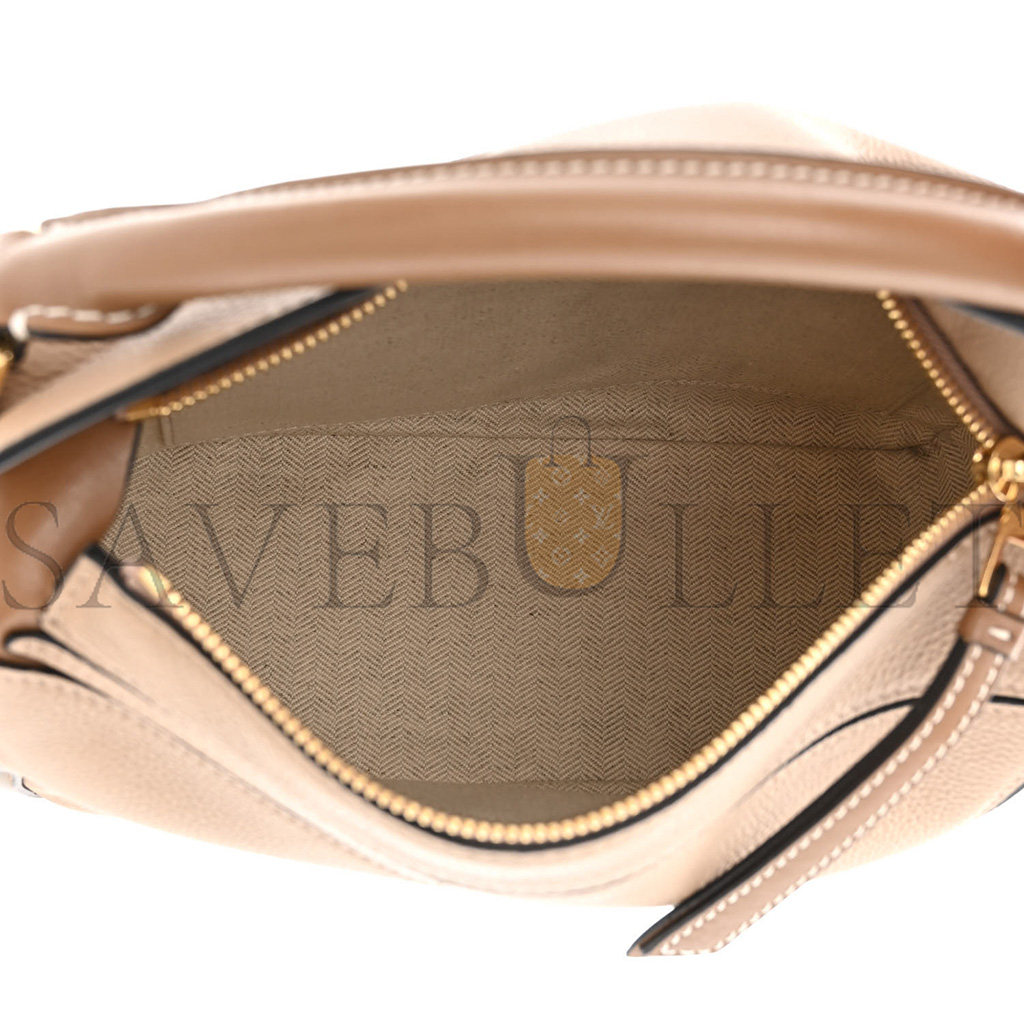 LOEWE GRAINED CALFSKIN SMALL PUZZLE BAG SAND MINK (24*16.5*10.5cm) LOEWE GRAINED CALFSKIN SMALL PUZZLE BAG SAND MINK (24*16.5*10.5cm)