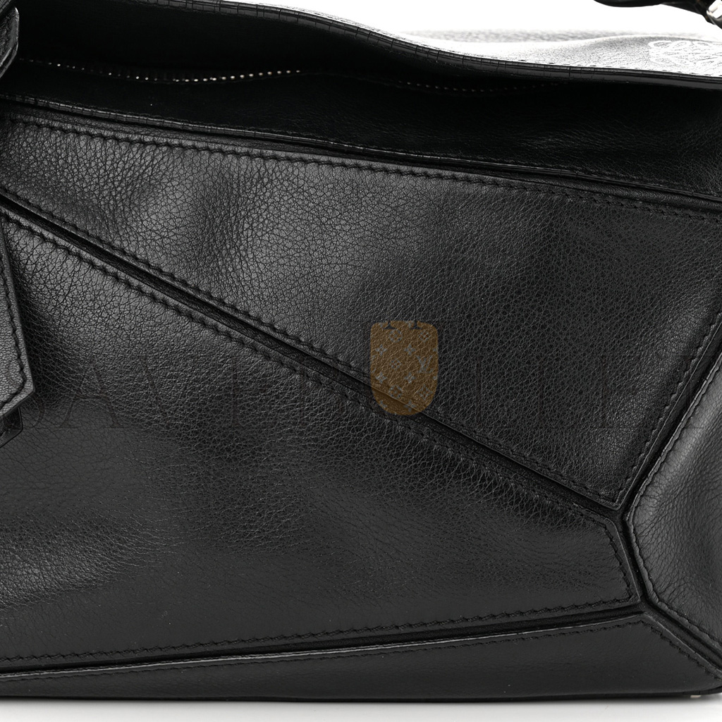 LOEWE CALFSKIN SMALL PUZZLE BAG BLACK (29*16.5*10.5cm) LOEWE CALFSKIN SMALL PUZZLE BAG BLACK (29*16.5*10.5cm)
