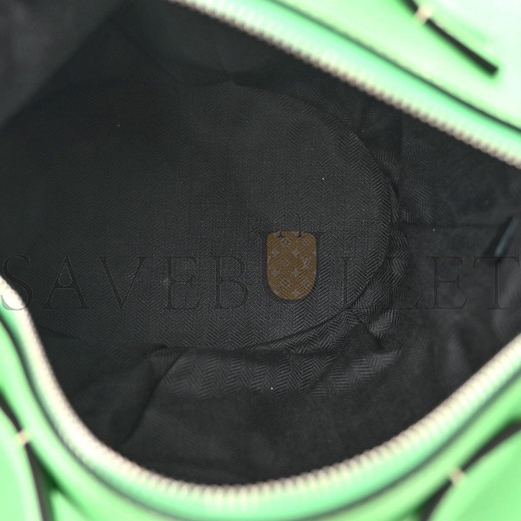 LOEWE CALFSKIN LARGE ELEPHANT CROSSBODY BAG APPLE GREEN (20*15*14cm) LOEWE CALFSKIN LARGE ELEPHANT CROSSBODY BAG APPLE GREEN (20*15*14cm)