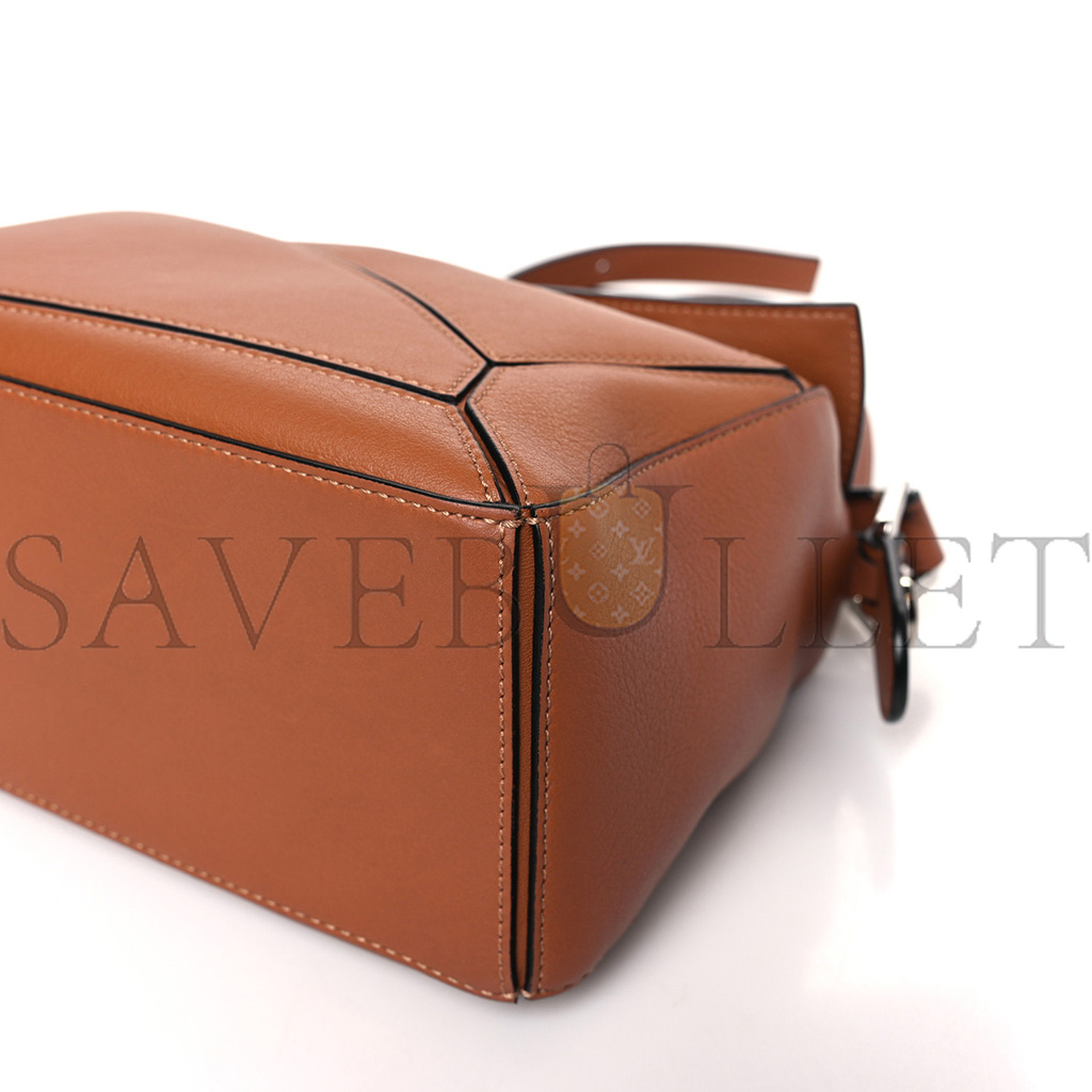 LOEWE CALFSKIN SMALL PUZZLE BAG TAN (24*16.5*10.5cm) LOEWE CALFSKIN SMALL PUZZLE BAG TAN (24*16.5*10.5cm)