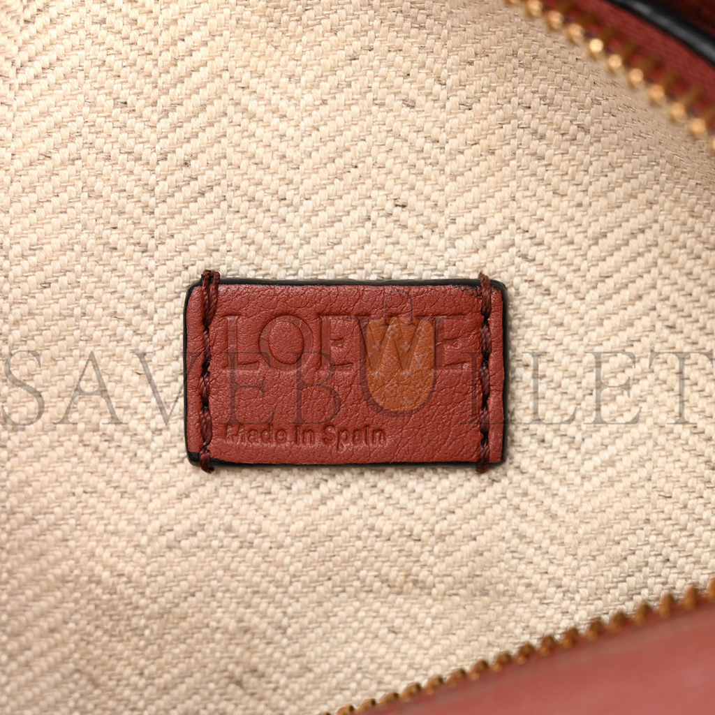 LOEWE CALFSKIN MINI PUZZLE BAG SPICE PUMPKIN (18*12.5*8cm) LOEWE CALFSKIN MINI PUZZLE BAG SPICE PUMPKIN (18*12.5*8cm)