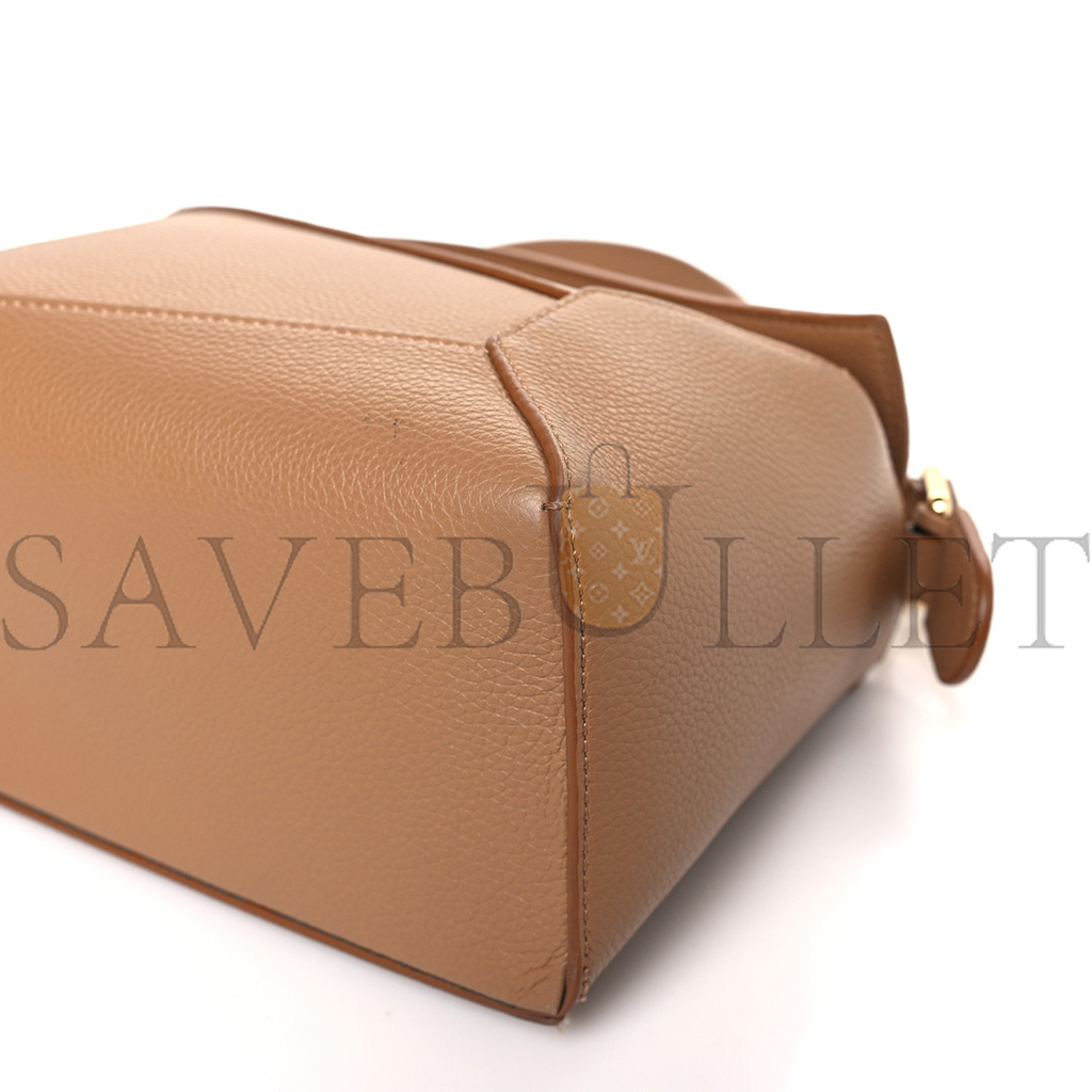 LOEWE GRAINED CALFSKIN SMALL PUZZLE EDGE BAG TOFFEE (24*16.5*10.5cm) LOEWE GRAINED CALFSKIN SMALL PUZZLE EDGE BAG TOFFEE (24*16.5*10.5cm)