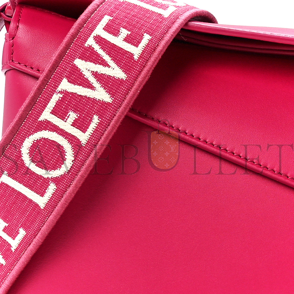 LOEWE SATIN CALFSKIN MONOCHROME SMALL PUZZLE EDGE BAG RUBY RED GLAZE (24*16.5*10.5cm) LOEWE SATIN CALFSKIN MONOCHROME SMALL PUZZLE EDGE BAG RUBY RED GLAZE (24*16.5*10.5cm)