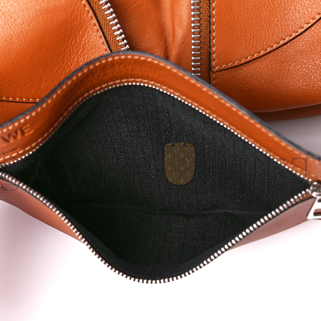 LOEWE CALFSKIN MEDIUM HAMMOCK SHOULDER BAG TAN (34*28*17cm) LOEWE CALFSKIN MEDIUM HAMMOCK SHOULDER BAG TAN (34*28*17cm)