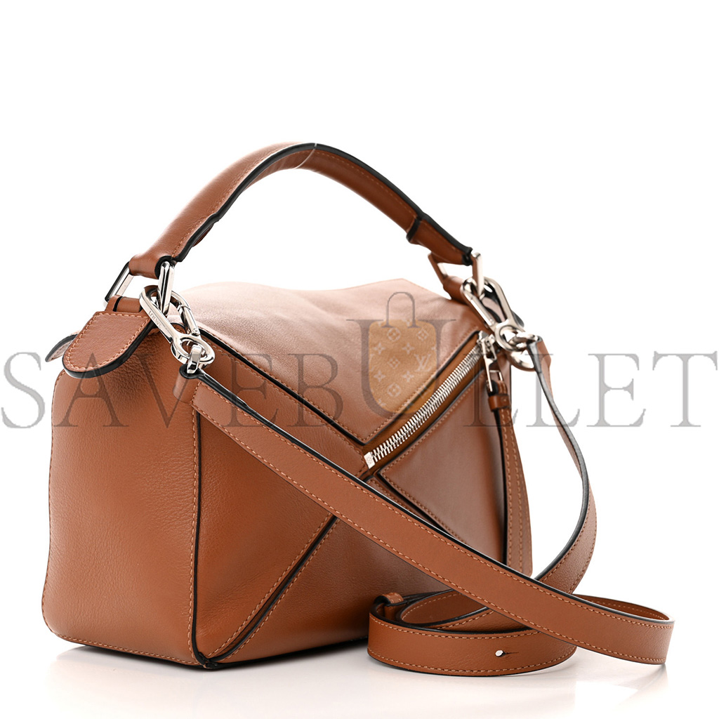 LOEWE CALFSKIN SMALL PUZZLE BAG TAN (24*16.5*10.5cm) LOEWE CALFSKIN SMALL PUZZLE BAG TAN (24*16.5*10.5cm)