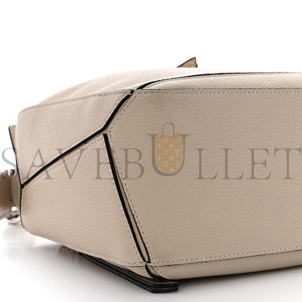 LOEWE GRAINED CALFSKIN SMALL PUZZLE BAG SAND (24*16.5*10.5cm) LOEWE GRAINED CALFSKIN SMALL PUZZLE BAG SAND (24*16.5*10.5cm)