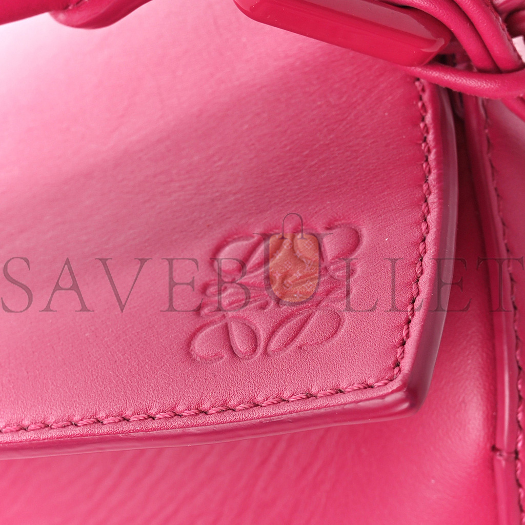 LOEWE SATIN CALFSKIN MONOCHROME SMALL PUZZLE EDGE BAG RUBY RED GLAZE (24*16.5*10.5cm) LOEWE SATIN CALFSKIN MONOCHROME SMALL PUZZLE EDGE BAG RUBY RED GLAZE (24*16.5*10.5cm)