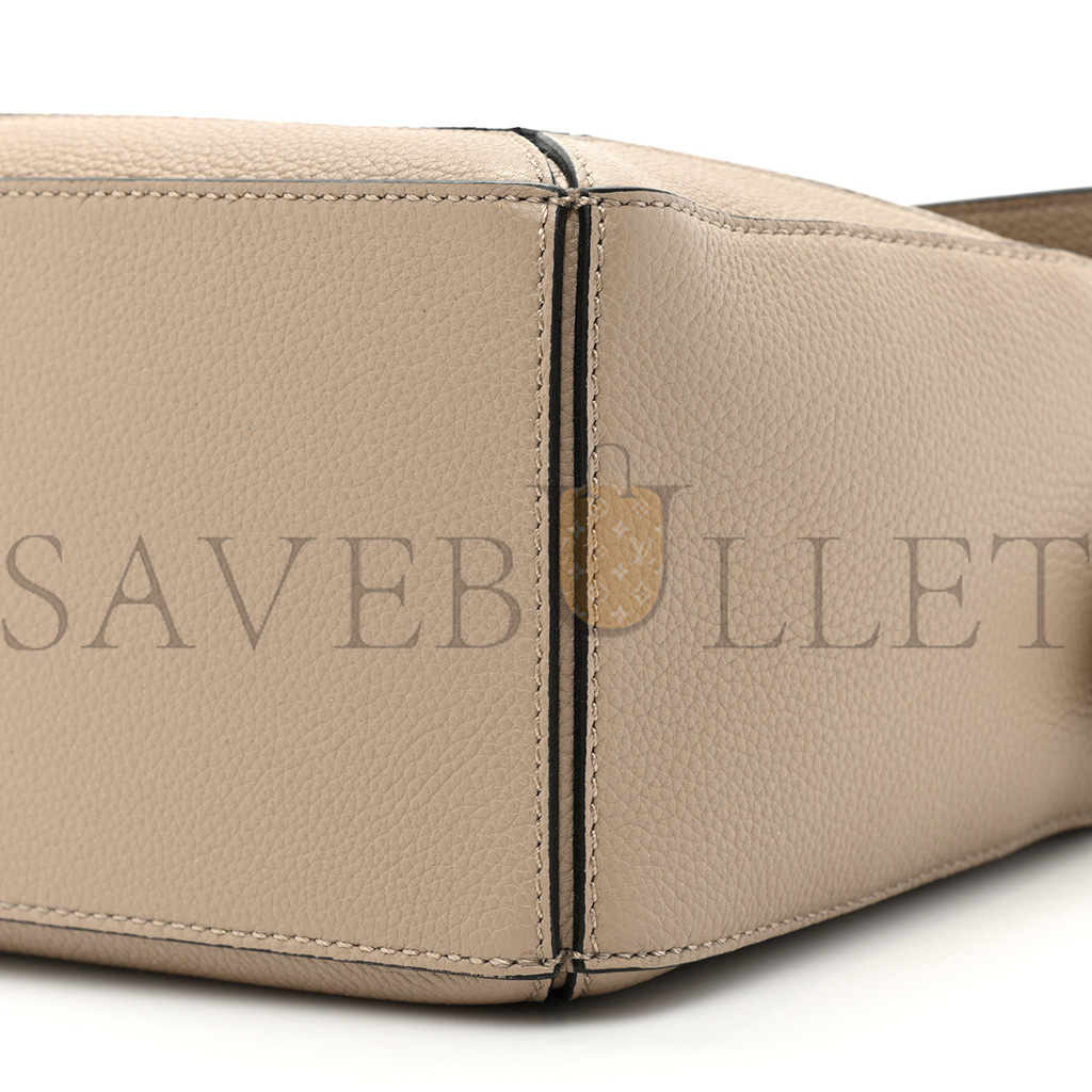 LOEWE GRAINED CALFSKIN SMALL PUZZLE BAG SAND (24*16.5*10.5cm) LOEWE GRAINED CALFSKIN SMALL PUZZLE BAG SAND (24*16.5*10.5cm)