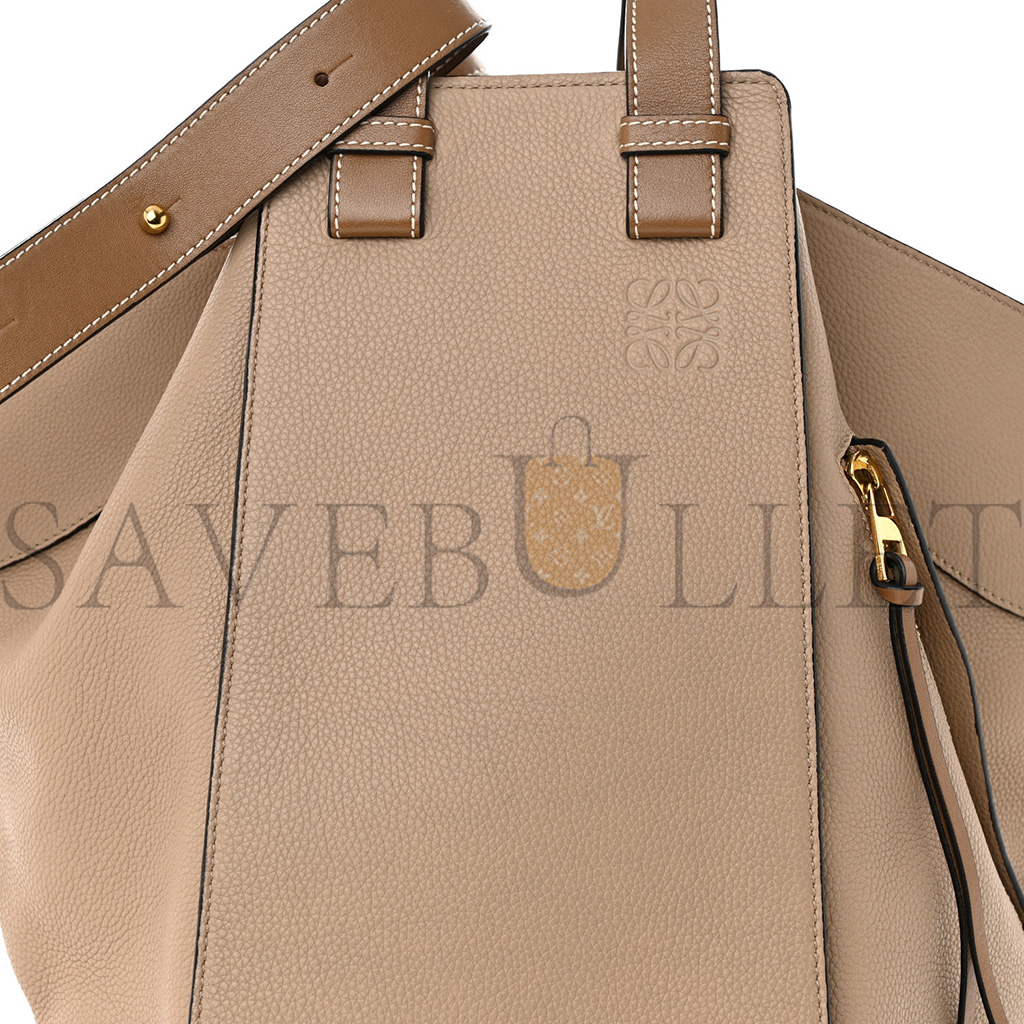 LOEWE CALFSKIN MEDIUM HAMMOCK SHOULDER BAG SAND MINK (32*30*17cm) LOEWE CALFSKIN MEDIUM HAMMOCK SHOULDER BAG SAND MINK (32*30*17cm)