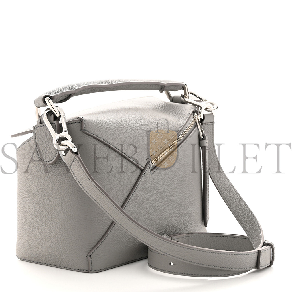 LOEWE CALFSKIN SMALL PUZZLE EDGE BAG PEARL GREY (24*15*11cm) LOEWE CALFSKIN SMALL PUZZLE EDGE BAG PEARL GREY (24*15*11cm)