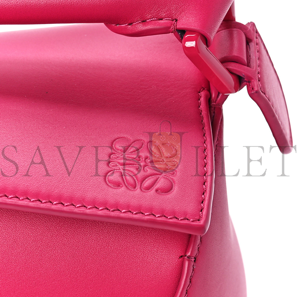 LOEWE SATIN CALFSKIN MONOCHROME SMALL PUZZLE EDGE BAG RUBY RED GLAZE (24*16.5*10.5cm) LOEWE SATIN CALFSKIN MONOCHROME SMALL PUZZLE EDGE BAG RUBY RED GLAZE (24*16.5*10.5cm)
