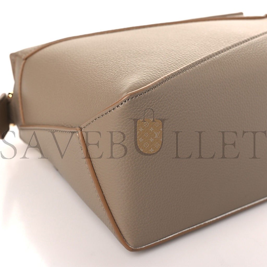 LOEWE GRAINED CALFSKIN SMALL PUZZLE EDGE BAG SAND (24*16.5*10.5cm) LOEWE GRAINED CALFSKIN SMALL PUZZLE EDGE BAG SAND (24*16.5*10.5cm)