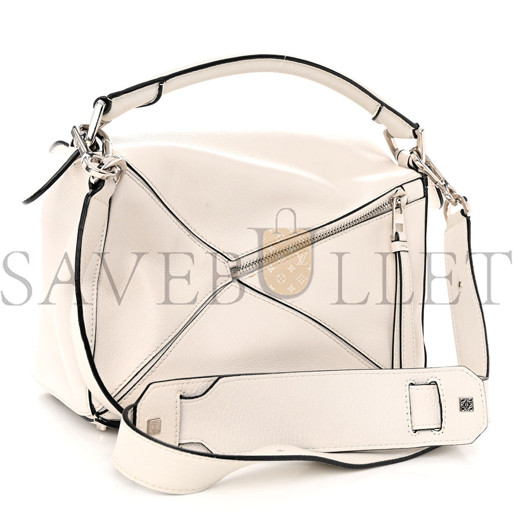 LOEWE GRAINED CALFSKIN SMALL PUZZLE BAG WHITE (24*16.5*10.5cm) LOEWE GRAINED CALFSKIN SMALL PUZZLE BAG WHITE (24*16.5*10.5cm)