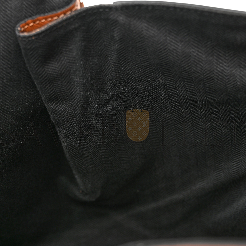 LOEWE CALFSKIN SMALL HAMMOCK SHOULDER BAG TAN (30*25*13.5cm) LOEWE CALFSKIN SMALL HAMMOCK SHOULDER BAG TAN (30*25*13.5cm)