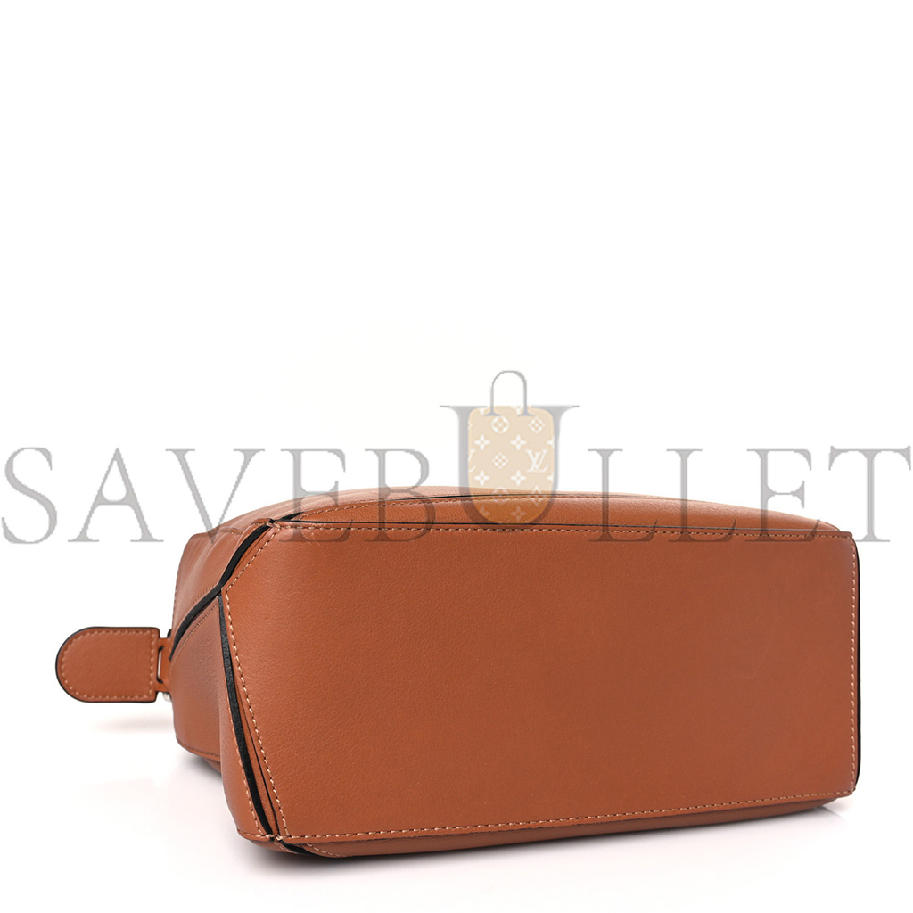 LOEWE CALFSKIN SMALL PUZZLE BAG TAN (24*16.5*10.5cm) LOEWE CALFSKIN SMALL PUZZLE BAG TAN (24*16.5*10.5cm)