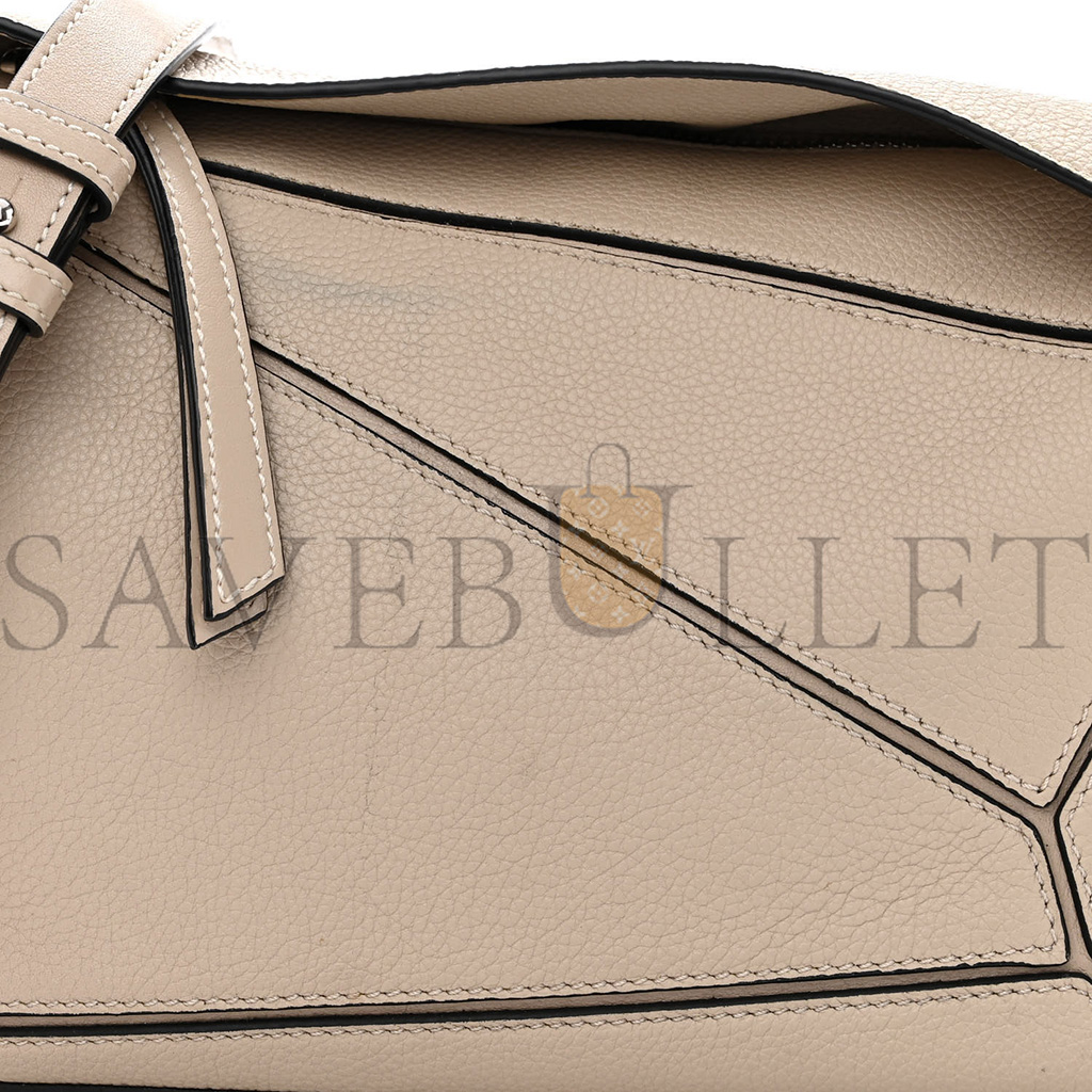LOEWE GRAINED CALFSKIN SMALL PUZZLE BAG SAND (24*16.5*10.5cm) LOEWE GRAINED CALFSKIN SMALL PUZZLE BAG SAND (24*16.5*10.5cm)