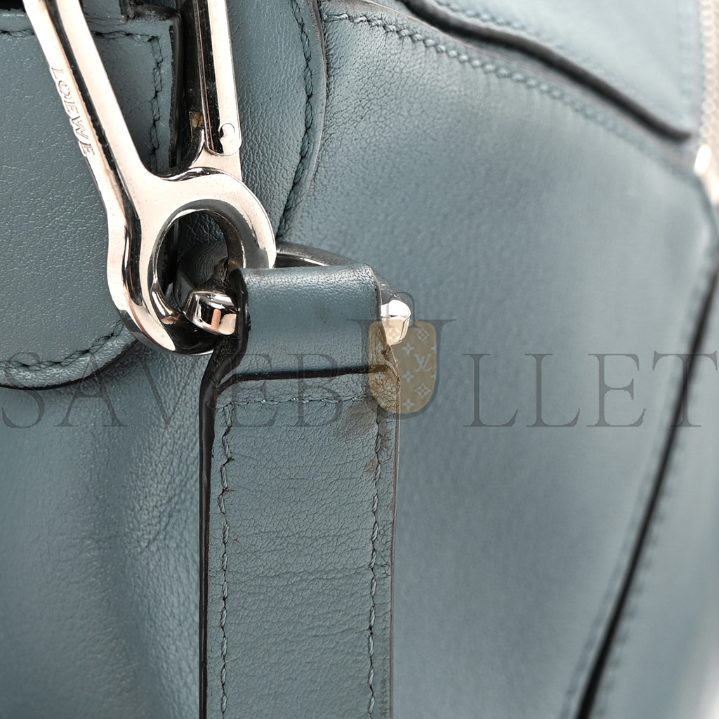 LOEWE CALFSKIN SMALL PUZZLE BAG STONE BLUE (24*16.5*10.5cm) LOEWE CALFSKIN SMALL PUZZLE BAG STONE BLUE (24*16.5*10.5cm)