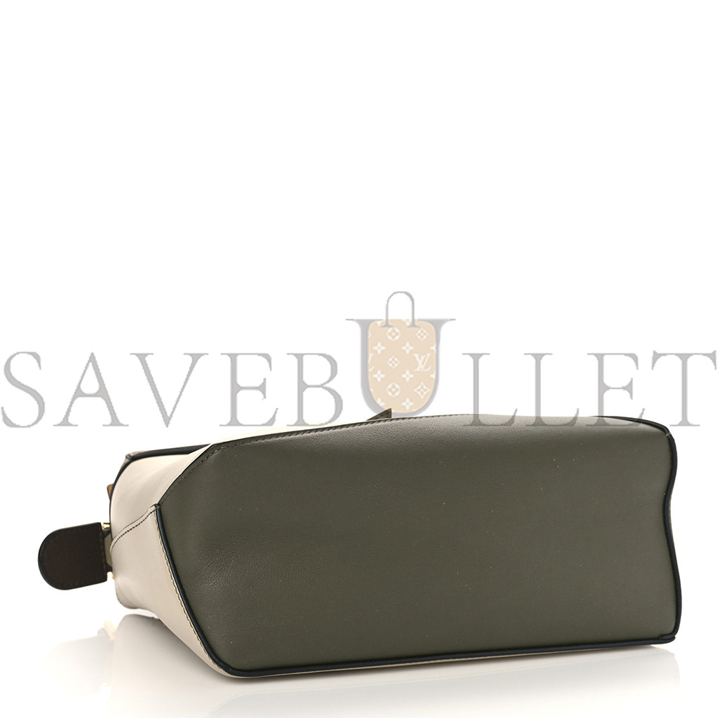 LOEWE CALFSKIN SMALL PUZZLE EDGE BAG LAUREL GREEN LIGHT OAT (24*19*10cm) LOEWE CALFSKIN SMALL PUZZLE EDGE BAG LAUREL GREEN LIGHT OAT (24*19*10cm)