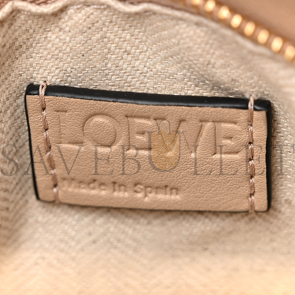 LOEWE CALFSKIN SMALL PUZZLE BAG DUSTY BEIGE SOFT WHITE (24*16.5*10.5cm) LOEWE CALFSKIN SMALL PUZZLE BAG DUSTY BEIGE SOFT WHITE (24*16.5*10.5cm)