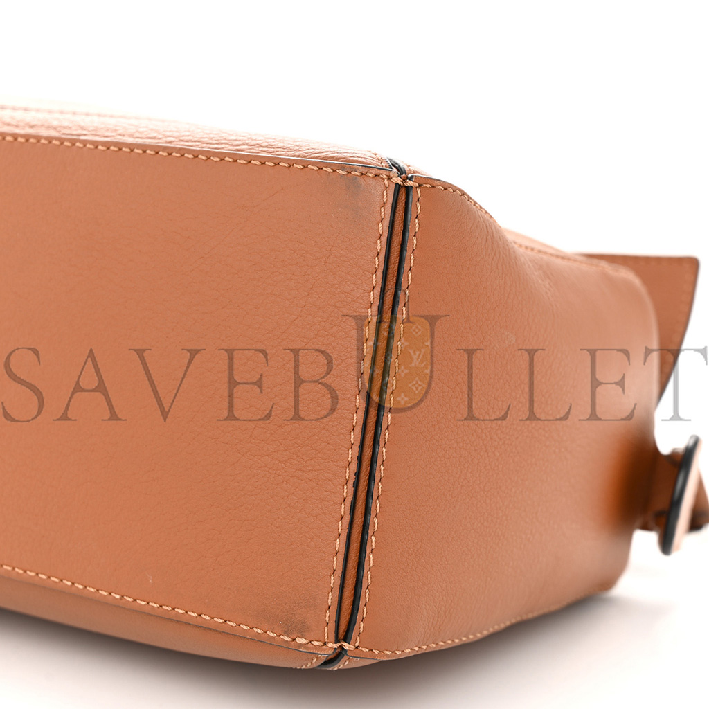 LOEWE CALFSKIN SMALL PUZZLE BAG TAN (24*16.5*10.5cm) LOEWE CALFSKIN SMALL PUZZLE BAG TAN (24*16.5*10.5cm)