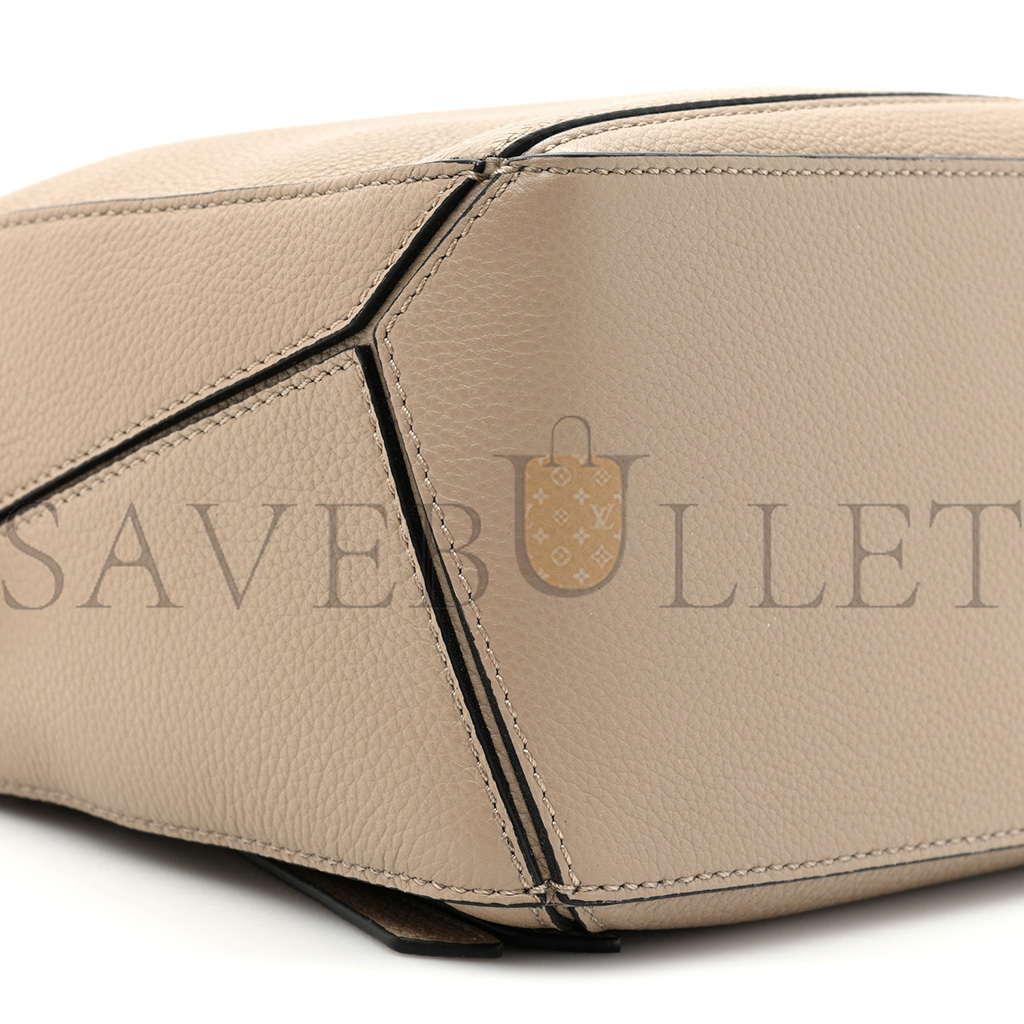 LOEWE GRAINED CALFSKIN SMALL PUZZLE BAG SAND (24*16.5*10.5cm) LOEWE GRAINED CALFSKIN SMALL PUZZLE BAG SAND (24*16.5*10.5cm)