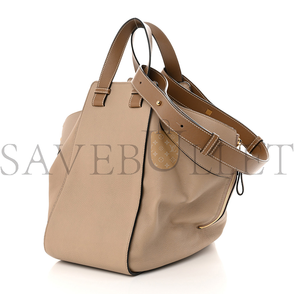LOEWE CALFSKIN MEDIUM HAMMOCK SHOULDER BAG SAND MINK (32*30*17cm) LOEWE CALFSKIN MEDIUM HAMMOCK SHOULDER BAG SAND MINK (32*30*17cm)