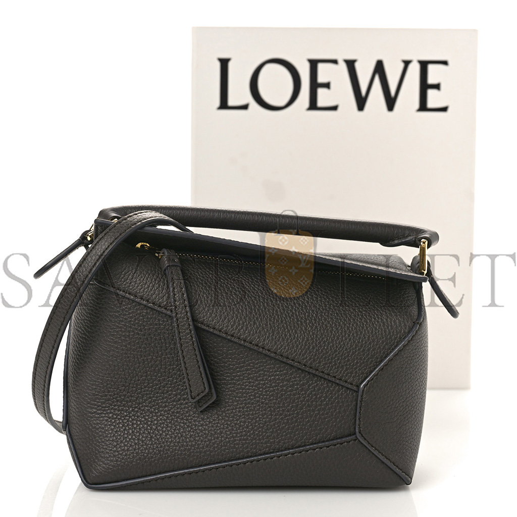 LOEWE CALFSKIN MINI PUZZLE EDGE BAG DARK GREY (18*12.5*8cm) LOEWE CALFSKIN MINI PUZZLE EDGE BAG DARK GREY (18*12.5*8cm)