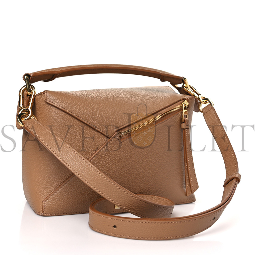 LOEWE GRAINED CALFSKIN SMALL PUZZLE EDGE BAG TOFFEE (24*16.5*10.5cm) LOEWE GRAINED CALFSKIN SMALL PUZZLE EDGE BAG TOFFEE (24*16.5*10.5cm)