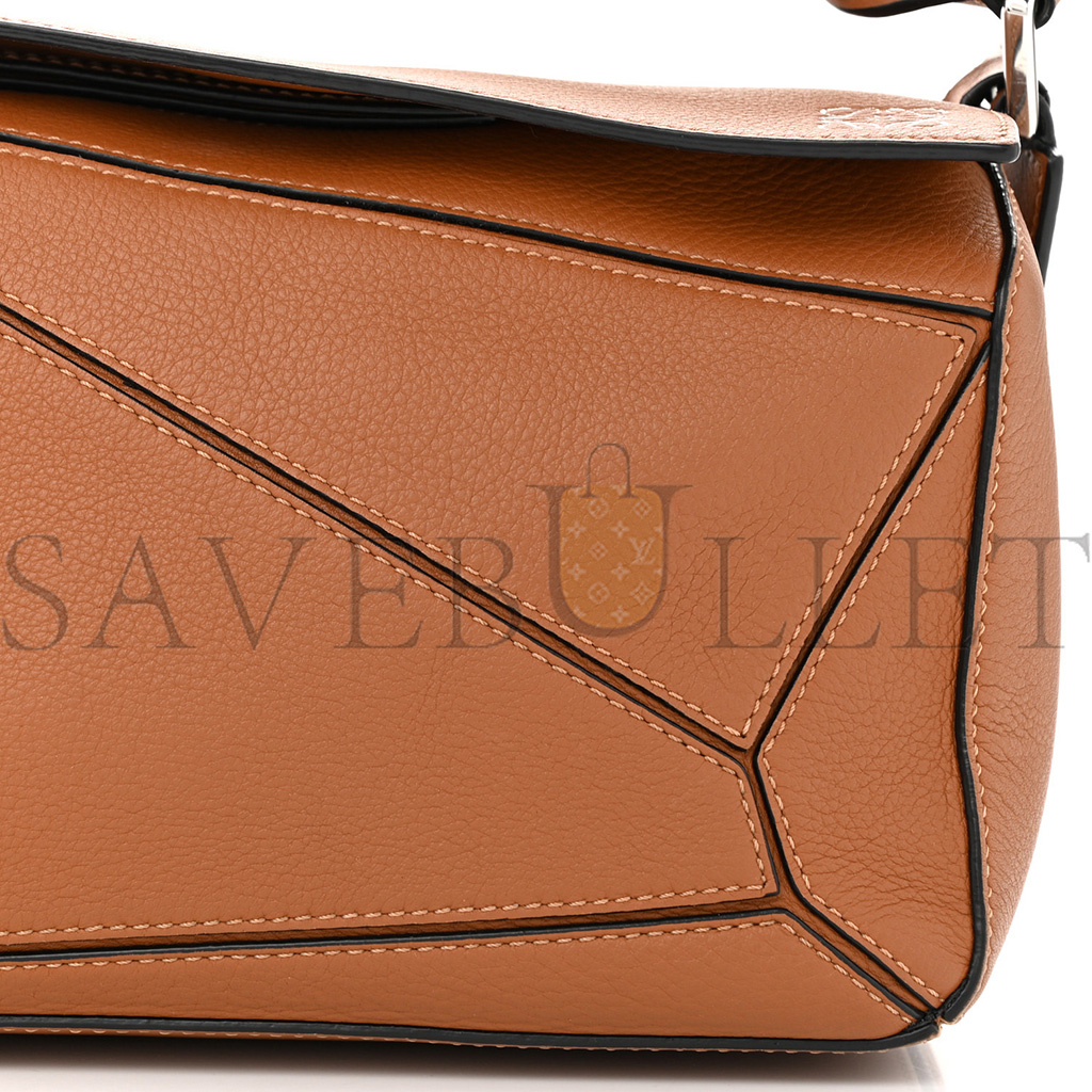 LOEWE CALFSKIN SMALL PUZZLE BAG TAN (24*16.5*10.5cm) LOEWE CALFSKIN SMALL PUZZLE BAG TAN (24*16.5*10.5cm)