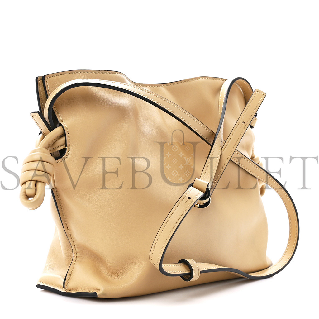 LOEWE CALFSKIN MINI FLAMENCO KNOT CLUTCH DARK BUTTER (23*18*7cm) LOEWE CALFSKIN MINI FLAMENCO KNOT CLUTCH DARK BUTTER (23*18*7cm)