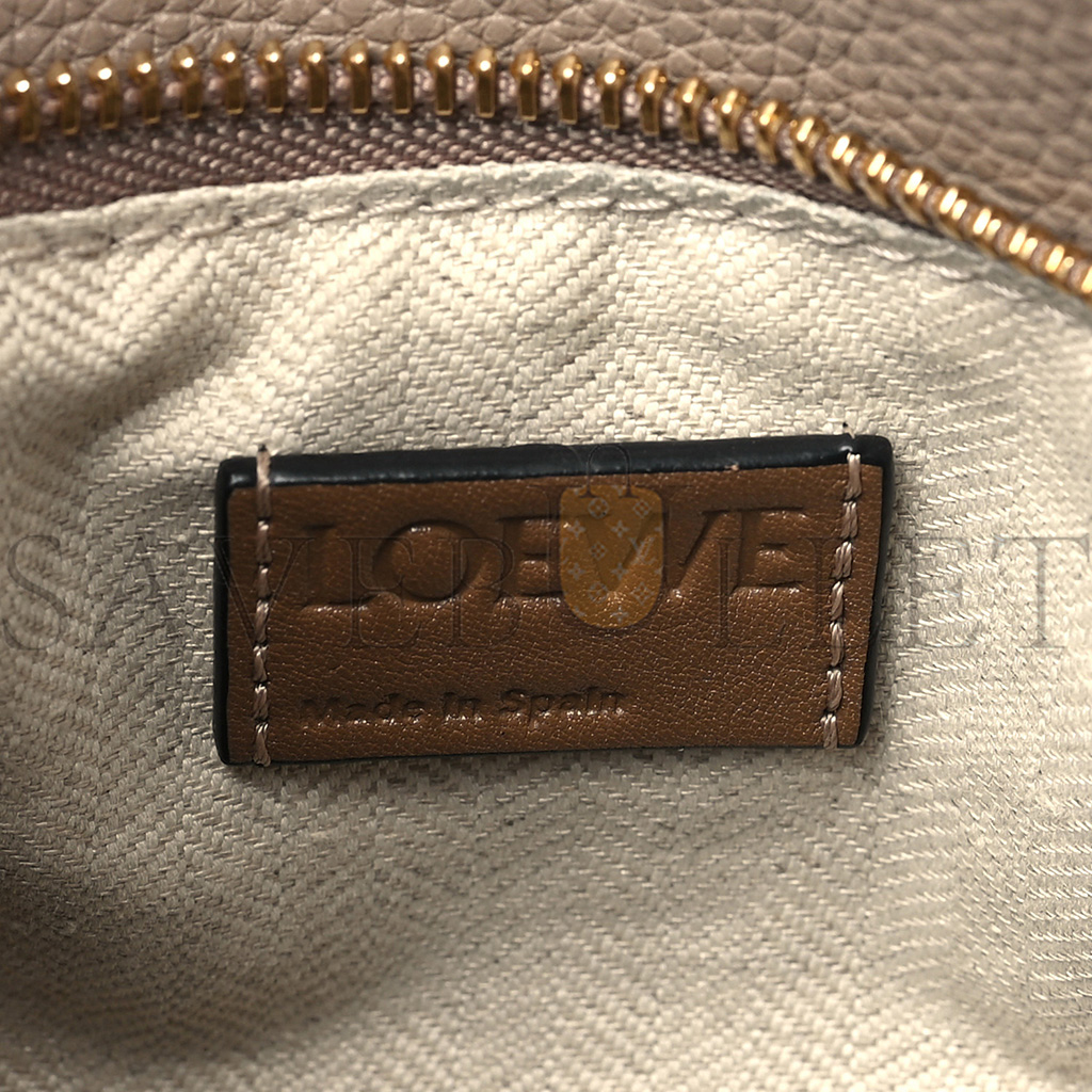 LOEWE GRAINED CALFSKIN SMALL PUZZLE BAG SAND MINK (24*16.5*10.5cm) LOEWE GRAINED CALFSKIN SMALL PUZZLE BAG SAND MINK (24*16.5*10.5cm)