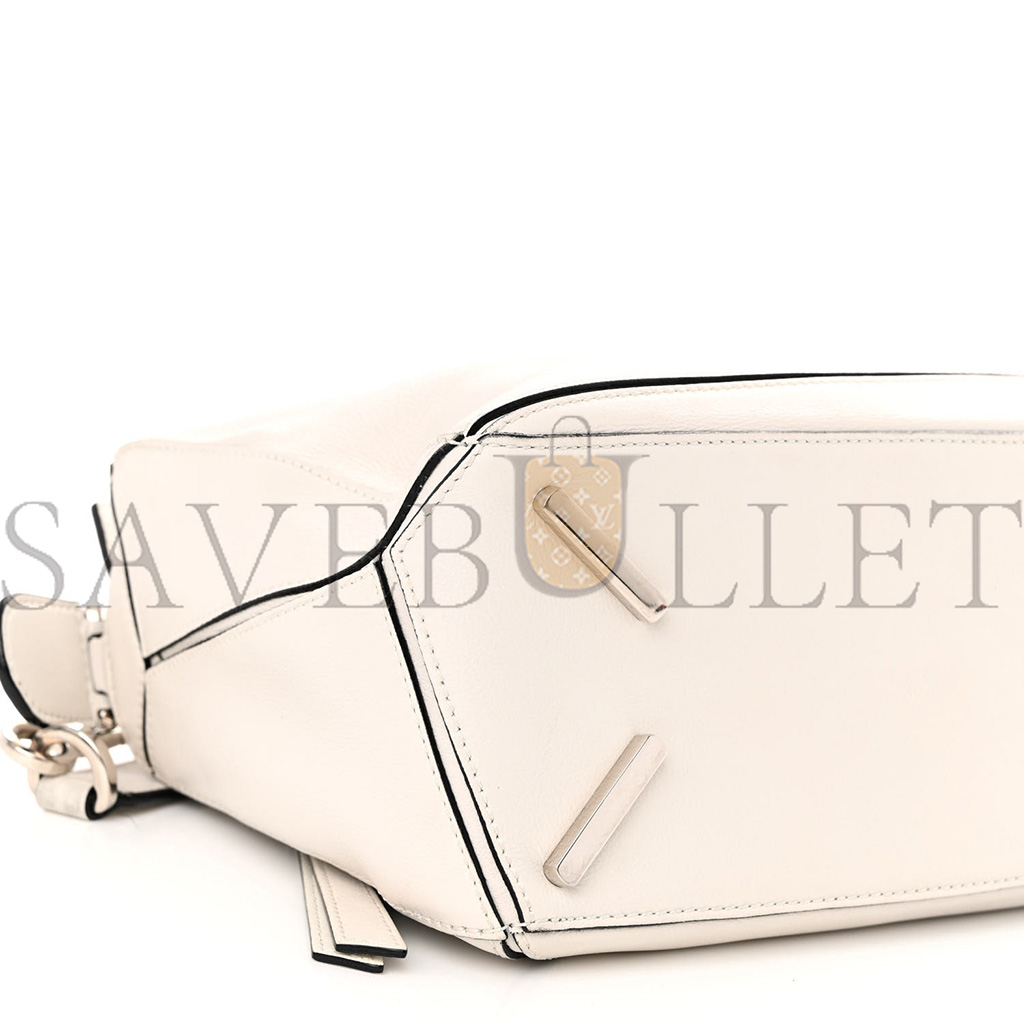 LOEWE GRAINED CALFSKIN SMALL PUZZLE BAG WHITE (24*16.5*10.5cm) LOEWE GRAINED CALFSKIN SMALL PUZZLE BAG WHITE (24*16.5*10.5cm)