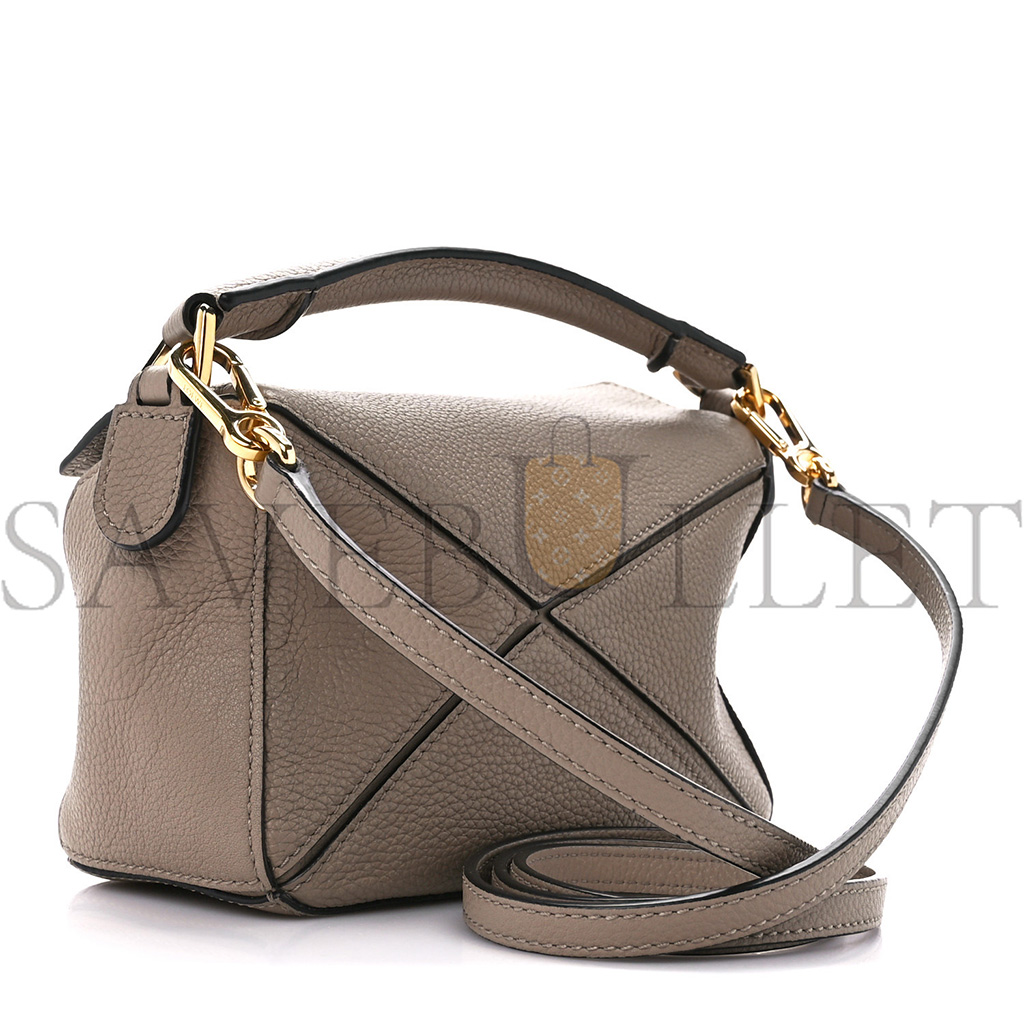 LOEWE CALFSKIN MINI PUZZLE BAG SAND MINK (18*12.5*8cm) LOEWE CALFSKIN MINI PUZZLE BAG SAND MINK (18*12.5*8cm)