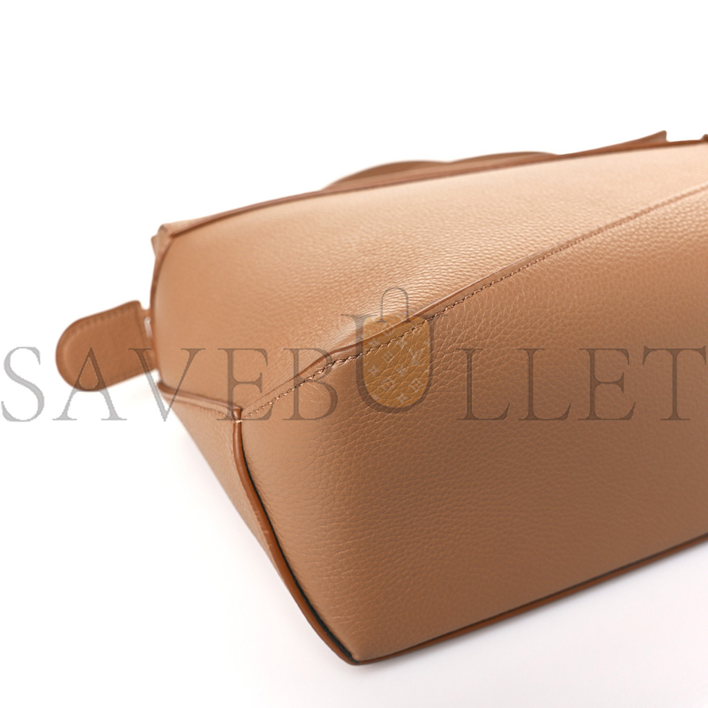 LOEWE GRAINED CALFSKIN SMALL PUZZLE EDGE BAG TOFFEE (24*16.5*10.5cm) LOEWE GRAINED CALFSKIN SMALL PUZZLE EDGE BAG TOFFEE (24*16.5*10.5cm)