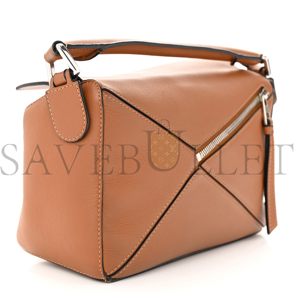 LOEWE CALFSKIN SMALL PUZZLE BAG TAN (24*16.5*10.5cm) LOEWE CALFSKIN SMALL PUZZLE BAG TAN (24*16.5*10.5cm)