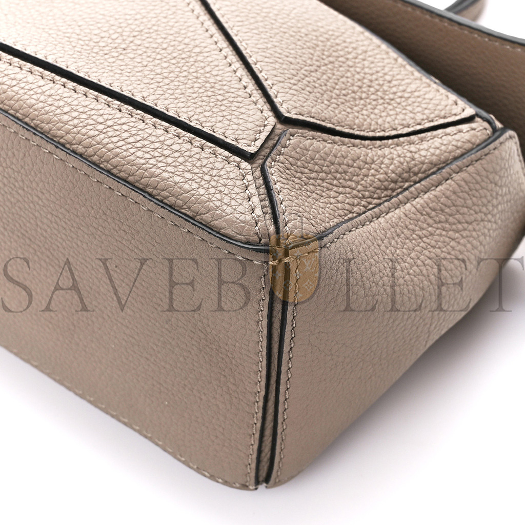 LOEWE CALFSKIN MINI PUZZLE BAG SAND MINK (18*12.5*8cm) LOEWE CALFSKIN MINI PUZZLE BAG SAND MINK (18*12.5*8cm)