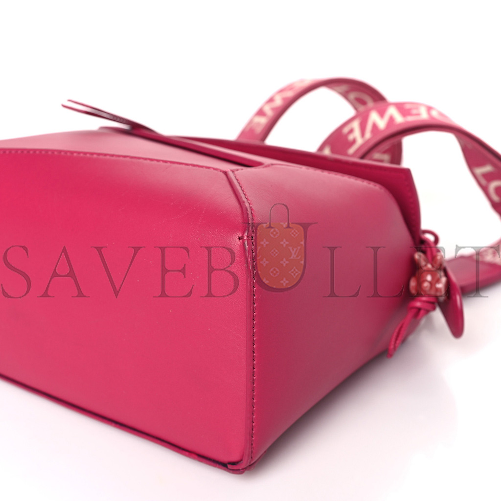 LOEWE SATIN CALFSKIN MONOCHROME SMALL PUZZLE EDGE BAG RUBY RED GLAZE (24*16.5*10.5cm) LOEWE SATIN CALFSKIN MONOCHROME SMALL PUZZLE EDGE BAG RUBY RED GLAZE (24*16.5*10.5cm)