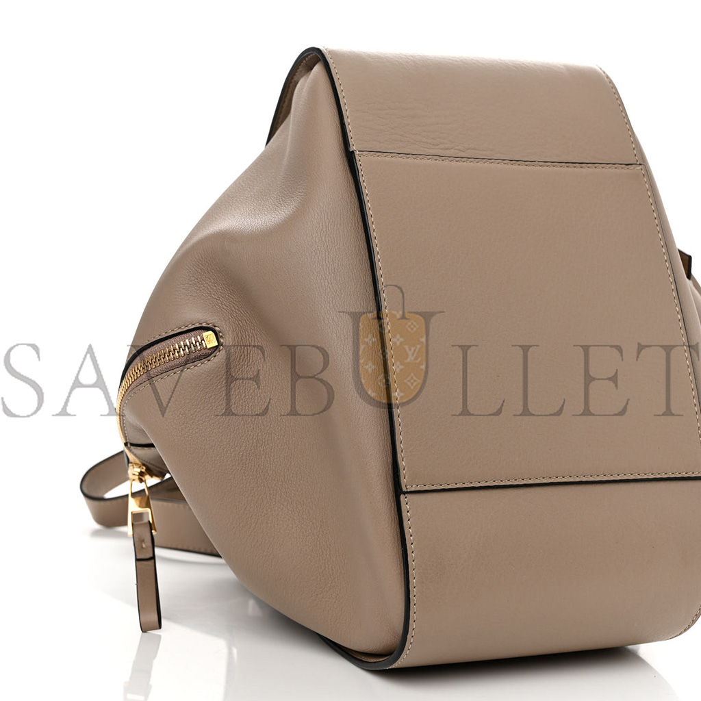 LOEWE CALFSKIN SMALL HAMMOCK SHOULDER BAG SAND (30*25*13.5cm) LOEWE CALFSKIN SMALL HAMMOCK SHOULDER BAG SAND (30*25*13.5cm)