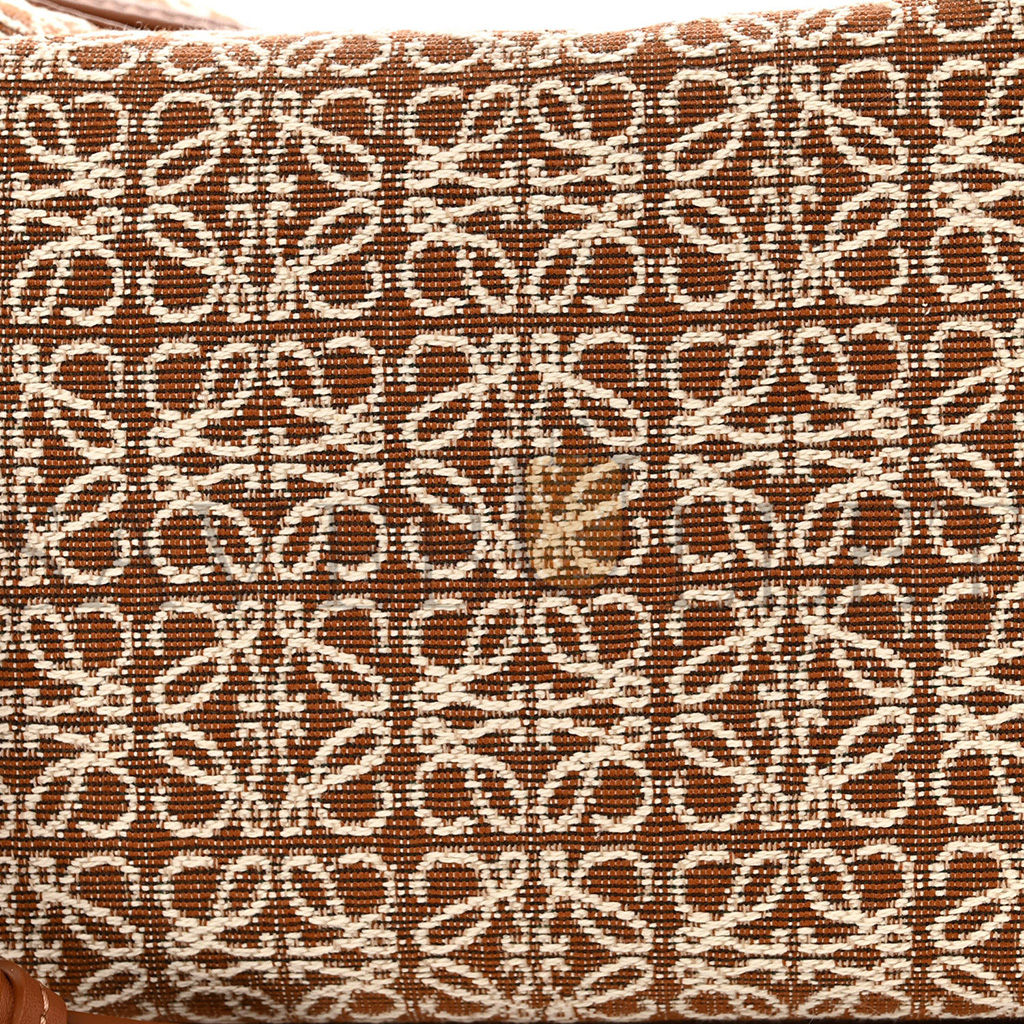 LOEWE JACQUARD ANAGRAM CALFSKIN SMALL CUBI BAG TAN PECAN (20*16*12cm) LOEWE JACQUARD ANAGRAM CALFSKIN SMALL CUBI BAG TAN PECAN (20*16*12cm)