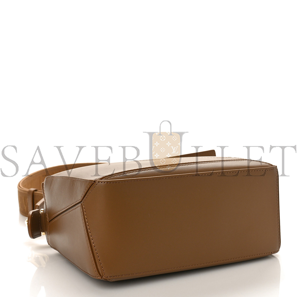 LOEWE SATIN CALFSKIN MONOCHROME SMALL PUZZLE EDGE BAG PALE OAK (24*16.5*10.5cm) LOEWE SATIN CALFSKIN MONOCHROME SMALL PUZZLE EDGE BAG PALE OAK (24*16.5*10.5cm)