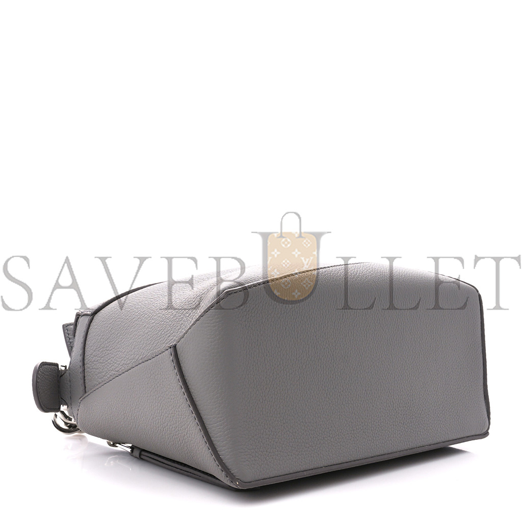 LOEWE SOFT GRAINED CALFSKIN SMALL PUZZLE EDGE BAG PEARL GREY (24*16.5*10.5cm) LOEWE SOFT GRAINED CALFSKIN SMALL PUZZLE EDGE BAG PEARL GREY (24*16.5*10.5cm)