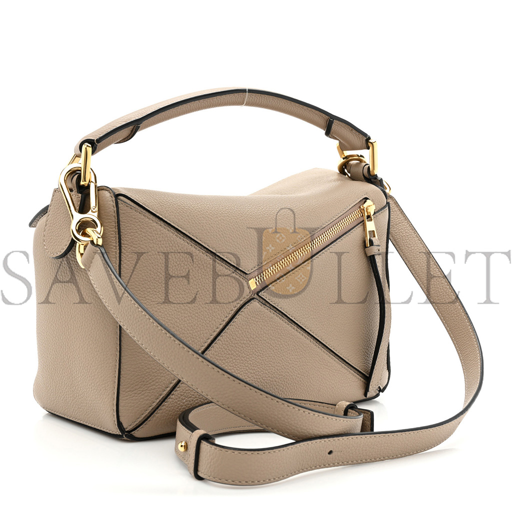 LOEWE GRAINED CALFSKIN SMALL PUZZLE BAG SAND (24*16.5*10.5cm) LOEWE GRAINED CALFSKIN SMALL PUZZLE BAG SAND (24*16.5*10.5cm)