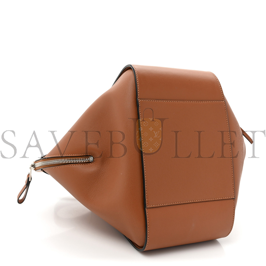 LOEWE CALFSKIN SMALL HAMMOCK SHOULDER BAG TAN (30*25*13.5cm) LOEWE CALFSKIN SMALL HAMMOCK SHOULDER BAG TAN (30*25*13.5cm)