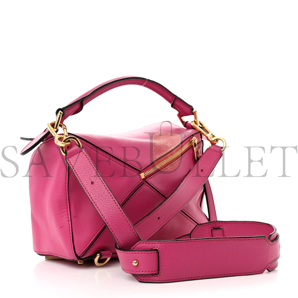 LOEWE CALFSKIN SMALL PUZZLE BAG FUCHSIA (24*16.5*10.5cm) LOEWE CALFSKIN SMALL PUZZLE BAG FUCHSIA (24*16.5*10.5cm)