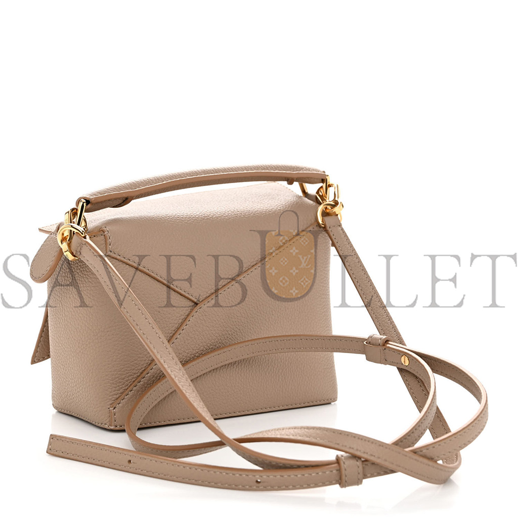 LOEWE CALFSKIN MINI PUZZLE EDGE BAG SAND (18*12.5*8cm) LOEWE CALFSKIN MINI PUZZLE EDGE BAG SAND (18*12.5*8cm)