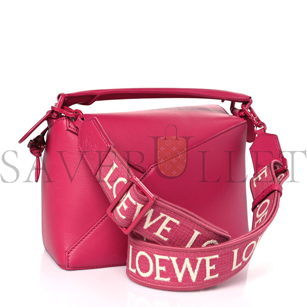 LOEWE SATIN CALFSKIN MONOCHROME SMALL PUZZLE EDGE BAG RUBY RED GLAZE (24*16.5*10.5cm) LOEWE SATIN CALFSKIN MONOCHROME SMALL PUZZLE EDGE BAG RUBY RED GLAZE (24*16.5*10.5cm)